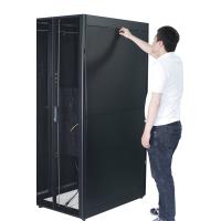APC Easy Rack, 42 HE, Schwarz, mit Dach, Rollen, Füßen, 4 Halterungen und Seitenwänden, ohne Boden, 1991 H x 600 B x 800 T mm, bild 5 von 5 ansehen