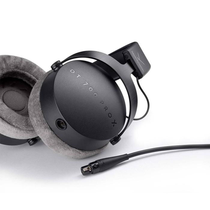 Beyerdynamic DT 700 Pro X Headphones Wired Head-band Stage/Studio Black — image 8 of 8