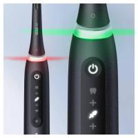 Oral-B iO Series 5 Adult Vibrating toothbrush Black, view image 3 of 6