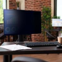 StarTech.com Filtro de Privacidad 16:9 para Monitor de 23.8'' - Colgante - Protector Acrílico de Pantalla - Ángulo de Visión, ver imagen 7 de 8